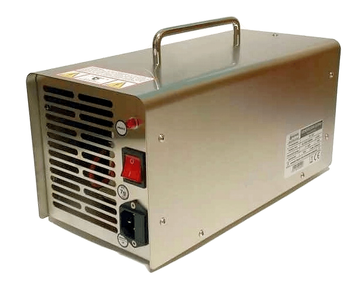 Generator ozonu używany do dezynfekcji pomieszczeń ozonem po odgrzybianiu w Lublinie