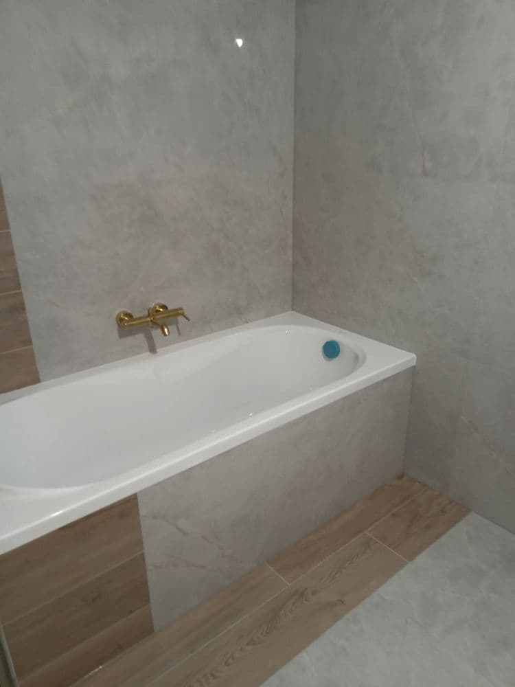 Panele podłogowe i parkiet Lublin – montaż i wykończenie