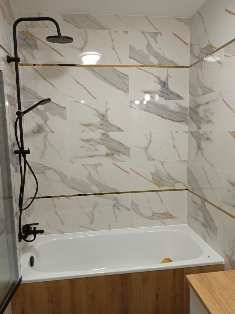 Glazura łazienkowa Lublin – układanie płytek i fugowanie