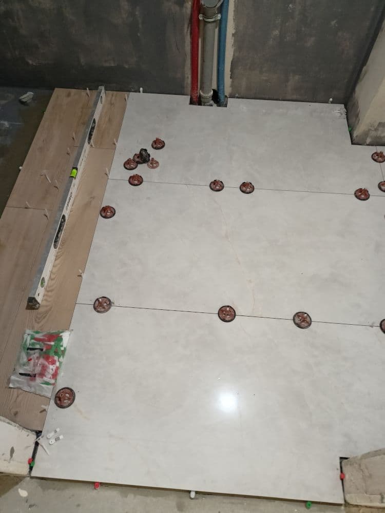 Malowanie i tapetowanie ścian Lublin – efekty dekoracyjne