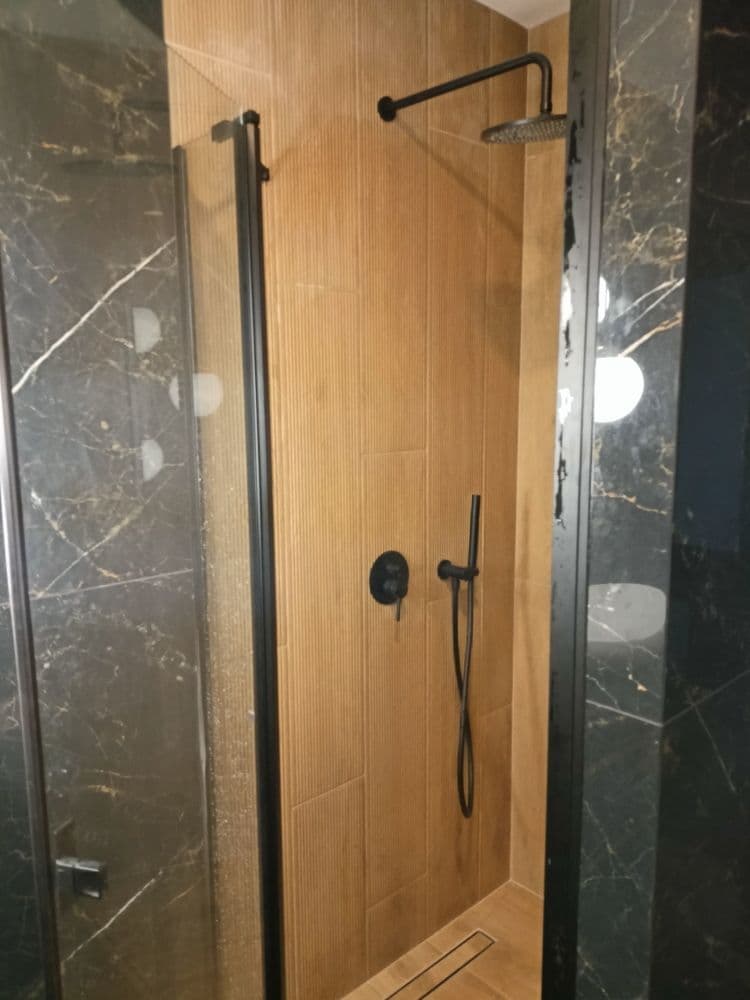 Glazura łazienkowa Lublin – układanie płytek i fugowanie