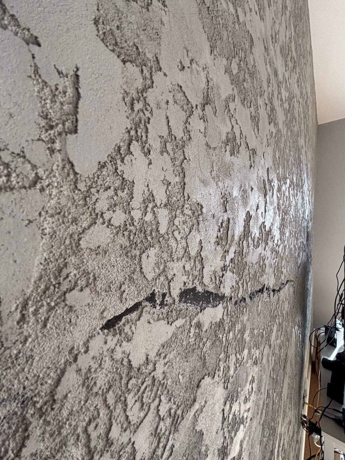 Beton dekoracyjny - realizacja ściany